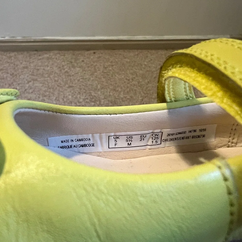 Clarks First Shoes Kids Lime Green Leather Mary Jane Bow Flats Size 5.5 M US